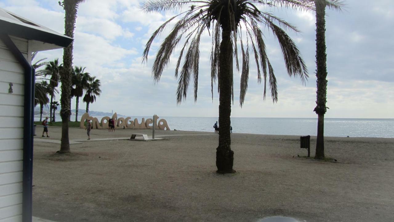 Malagueta Blue Apartment Malaga Bagian luar foto