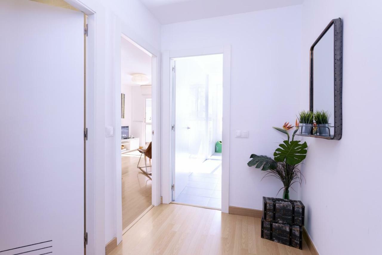 Malagueta Blue Apartment Malaga Bagian luar foto