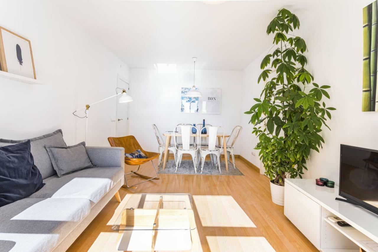 Malagueta Blue Apartment Malaga Bagian luar foto