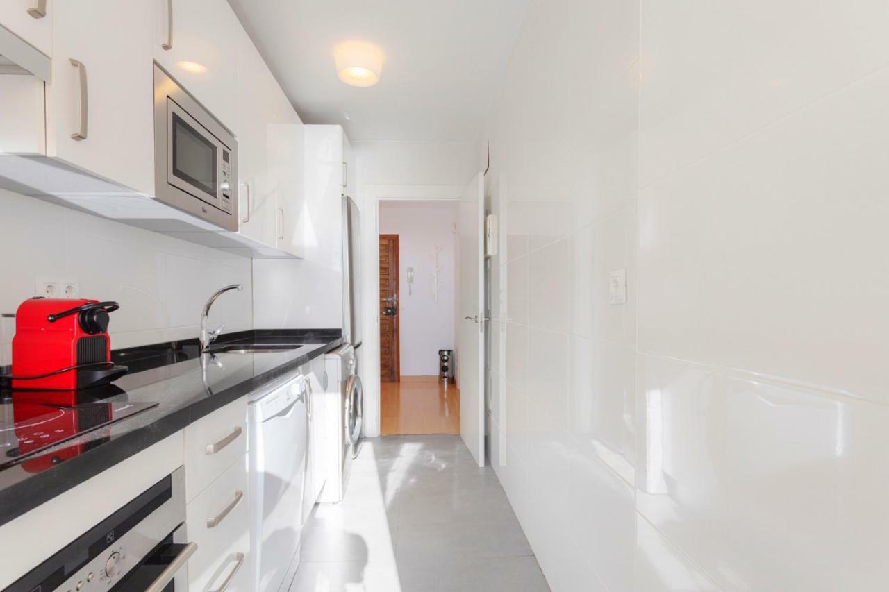 Malagueta Blue Apartment Malaga Bagian luar foto